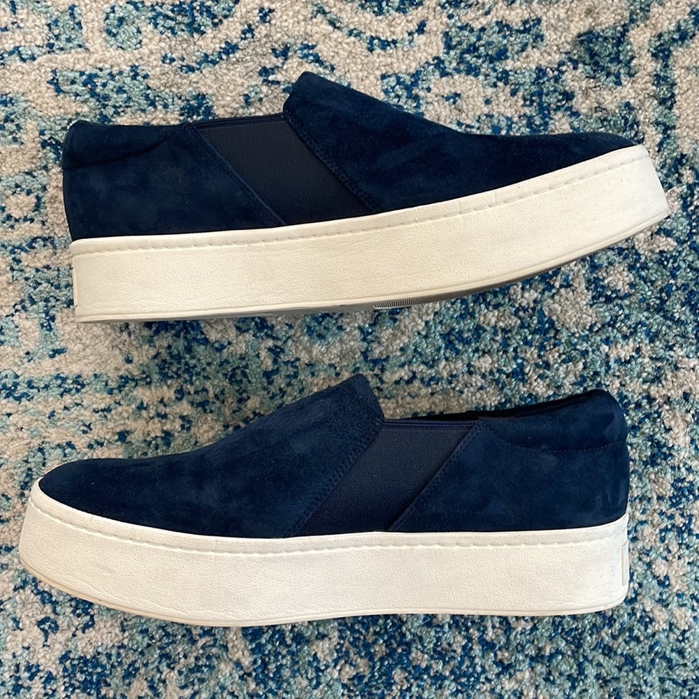 Vince Warren Platform Sneaker - Navy Suede